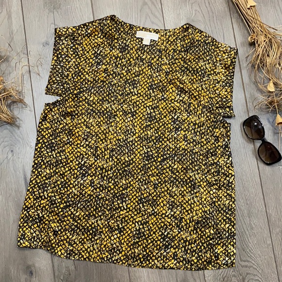 Micheal Kors Blouse - Picture 2 of 9